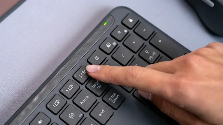 Logitech MK950 Signature Slim Wireless Keyboard and Mouse Combo
